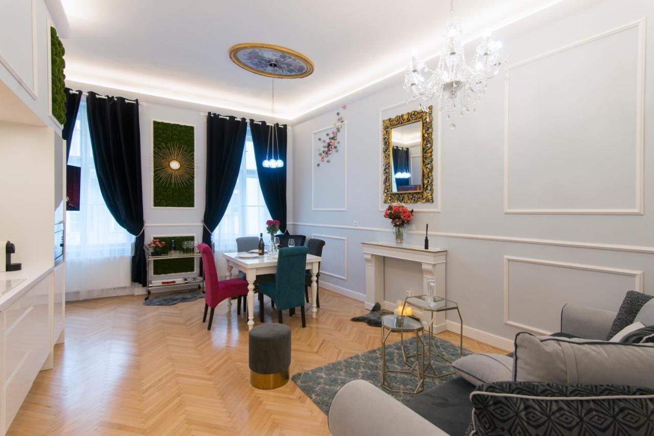 Vogue Apartment Near By Wenceslas Square Прага Экстерьер фото