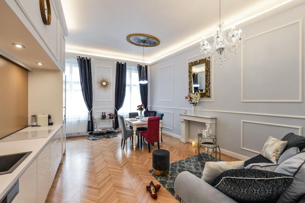 Vogue Apartment Near By Wenceslas Square Прага Экстерьер фото